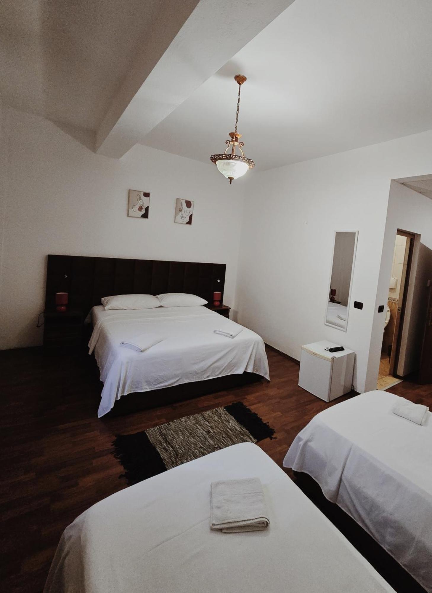 Grand Hotel Krujë Eksteriør bilde