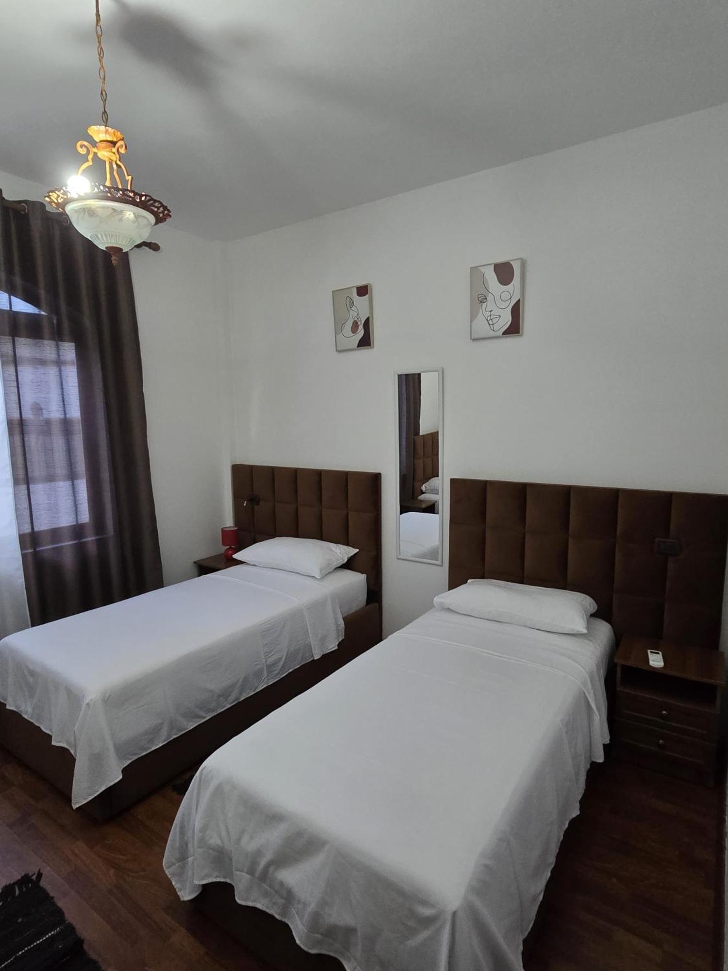 Grand Hotel Krujë Eksteriør bilde